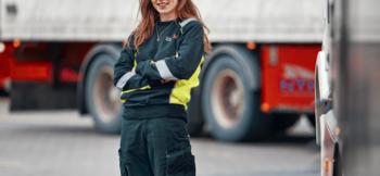 Eine Lkw-Fahrerin aus Nordjütland in Australien – und eine Frau in einer Männerwelt Eine Lkw-Fahrerin aus Nordjütland in Australien – und eine Frau in einer Männerwelt