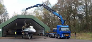 Power to lift F-16 Flugzeuge Power to lift F-16 Flugzeuge