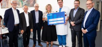 Stiftung hinter dem Kranhersteller HMF spendet 6,6 Mio. DKK für kardiologische Geräte Stiftung hinter dem Kranhersteller HMF spendet 6,6 Mio. DKK für kardiologische Geräte